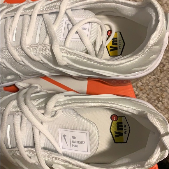 Nike air vapormax plus men’s BNIB - Picture 4 of 13